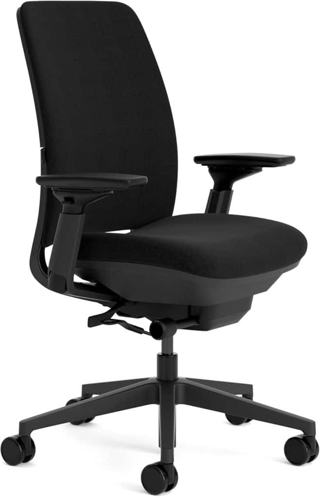 Test Steelcase Amia : chaise de bureau ergonomique avec soutien LiveLumbar