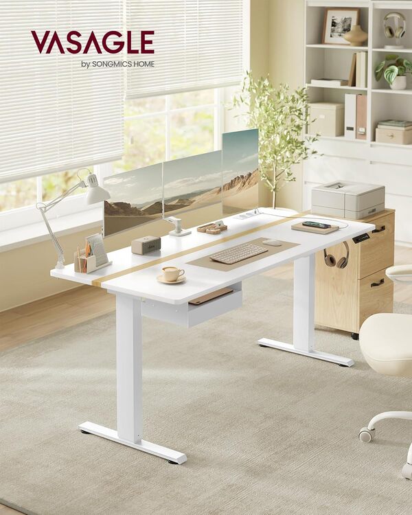 VASAGLE Bureau Électrique Réglable en Hauteur, Bureau Assis-debout, Multiprise, Tiroir, 70 x 160 cm, Réglable en Continu, Fonction Mémoire de 4 Hauteurs, Blanc Nuage et Couleur Chêne Naturel LSD116W01