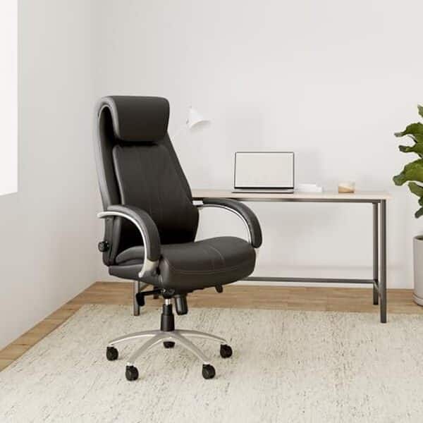 Découvrez le fauteuil Kijng Throne, symbole du confort et de l'ergonomie pour les professionnels. Ses finitions haut de gamme en cuir noir allient luxe et performance pour vos journées de travail.